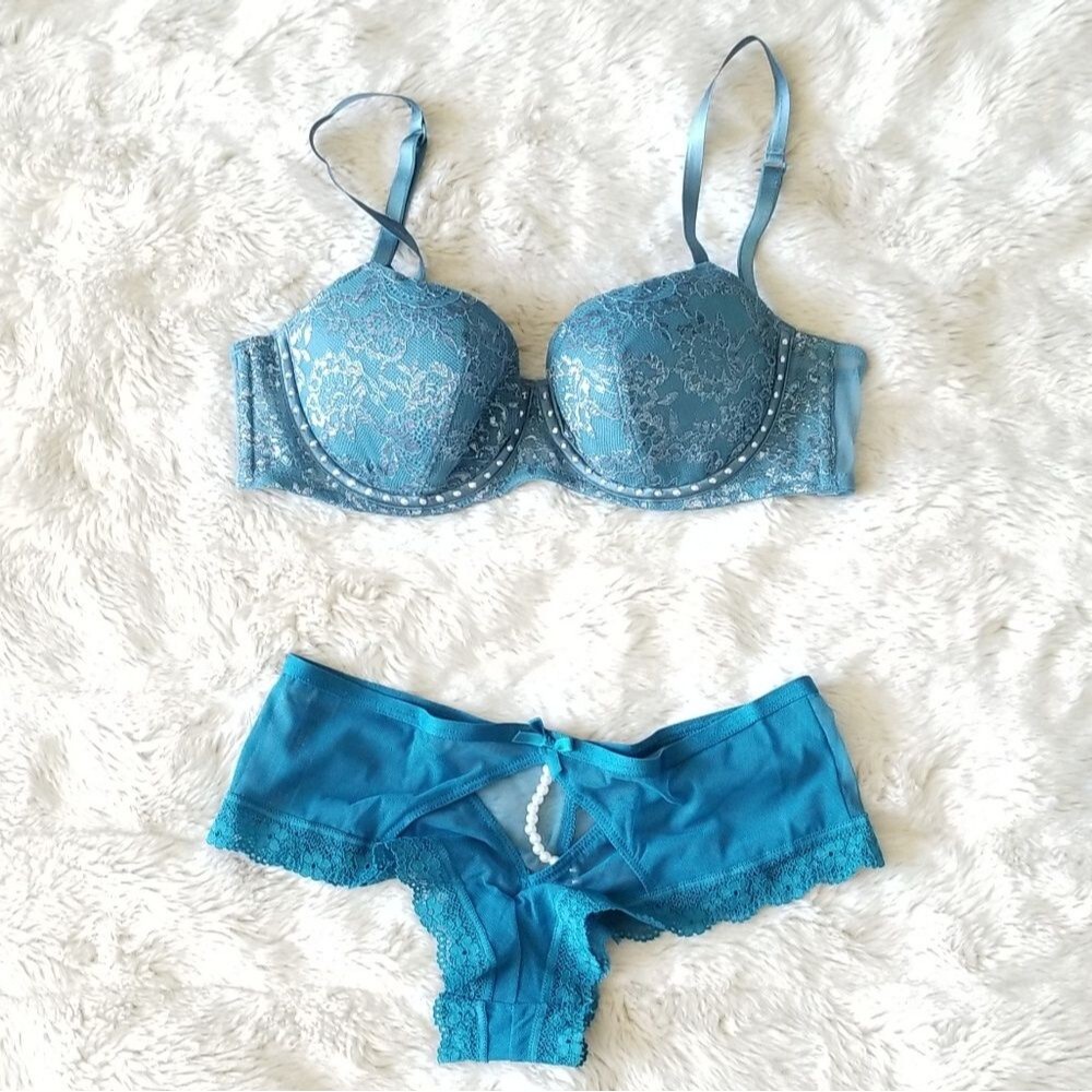 NEW VICTORIA'S SECRET VERY SEXY BALCONET SET